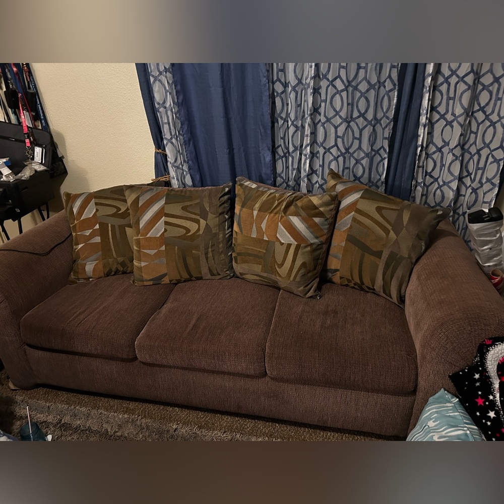 USED Couch & Love Seat $300
2 Over Sz Chairs $40/$30
Get All 4 pcs for $325